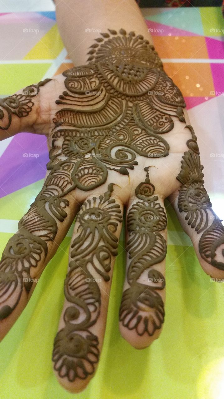 Mehandi - a woman's favourite accesoory