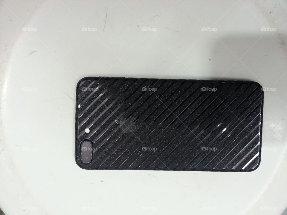 cross line laminated mobile back 
best for protecting screeches