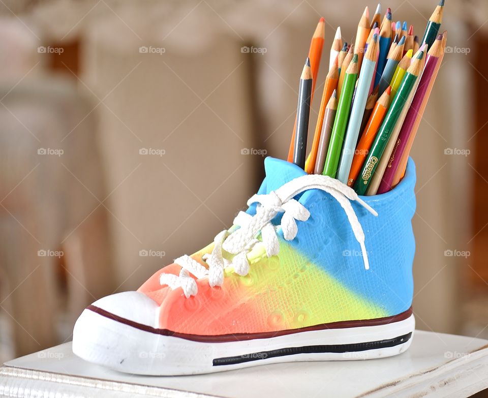 Crayon ceramic snicker shoe