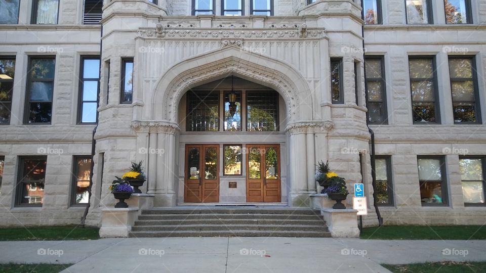 Historic Indiana courthouse exterior