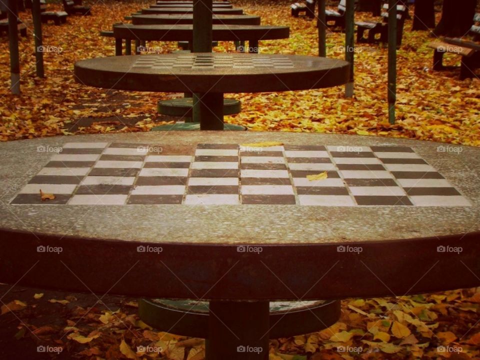 Waiting for chess players