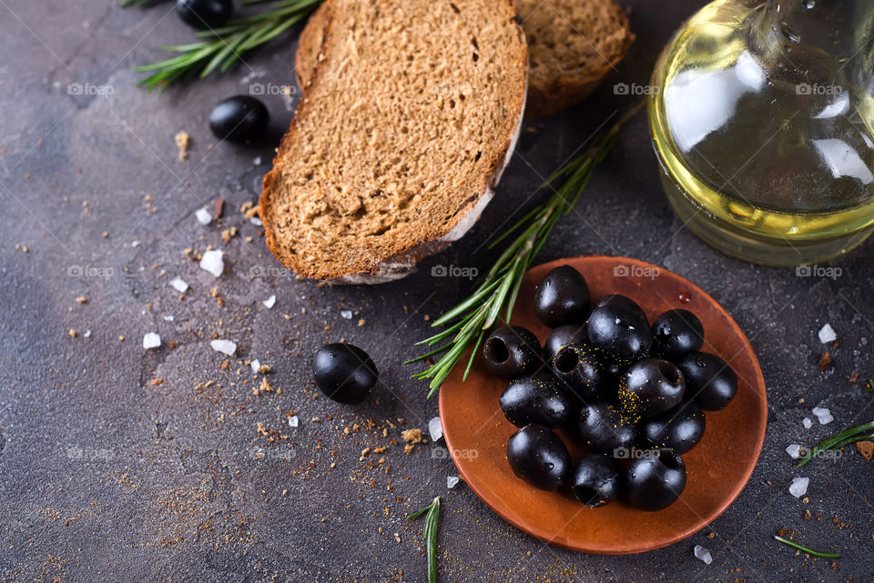 Black olive with bread