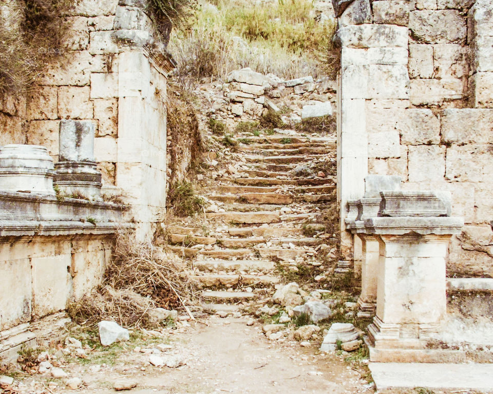 Ruinen am Ausgrabungsort in Perge Türkei