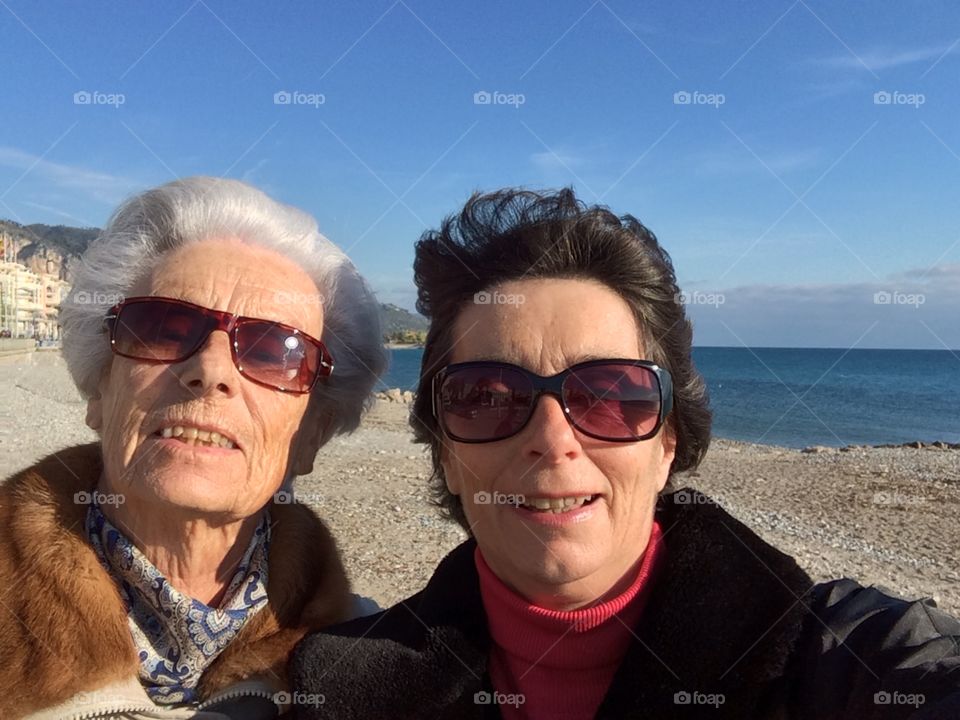 No age for selfie !