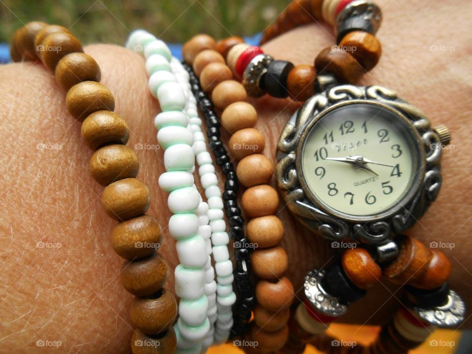 bracelete and clock