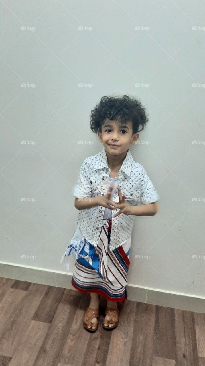 I need your support guys, I'm very, very poor, poor