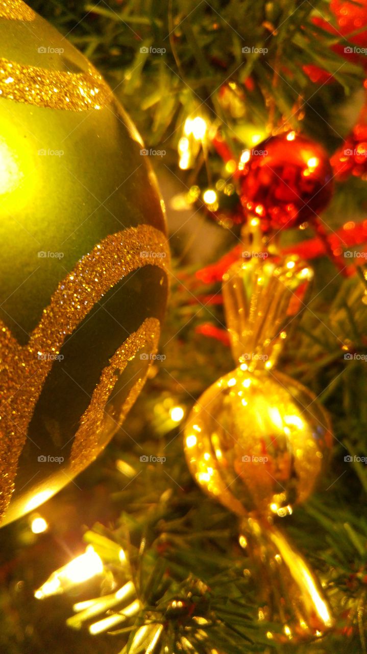 Up close with Christmas balls