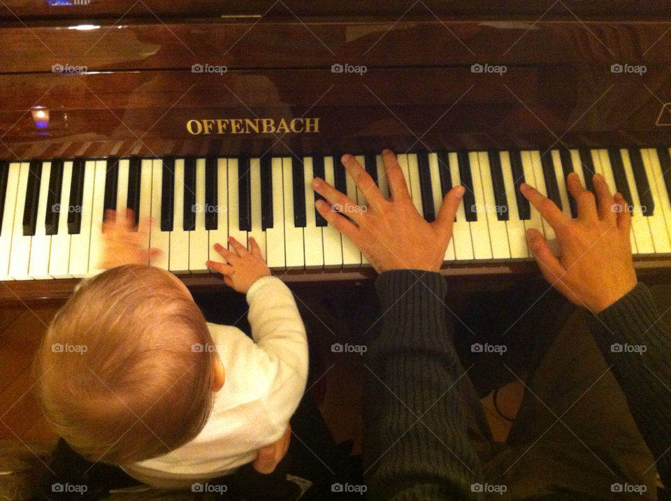 My baby plays the piano