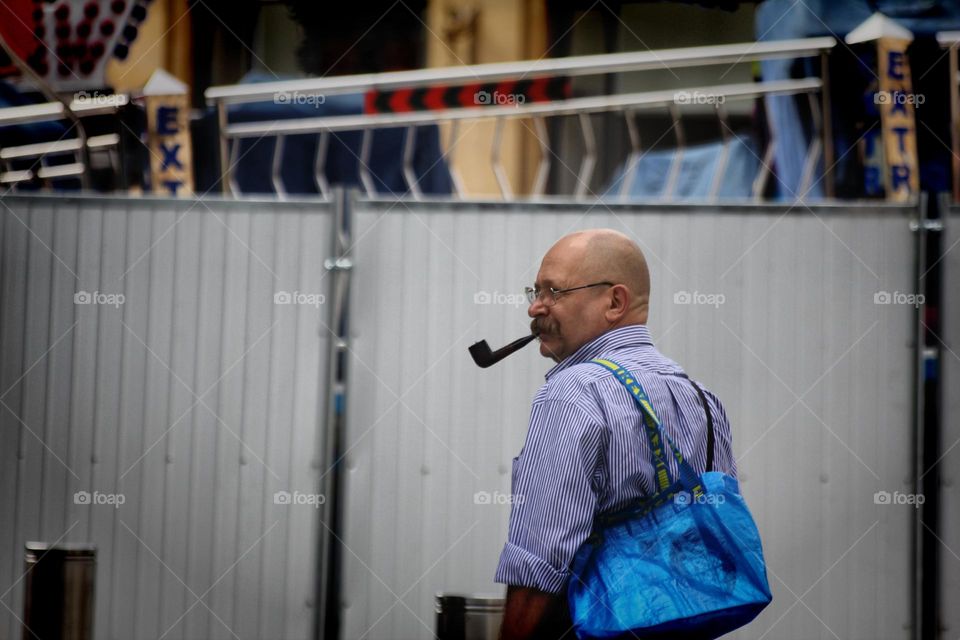 pipe smoking