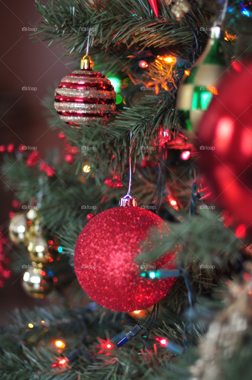 red tree christmas ornament by geraltamirano