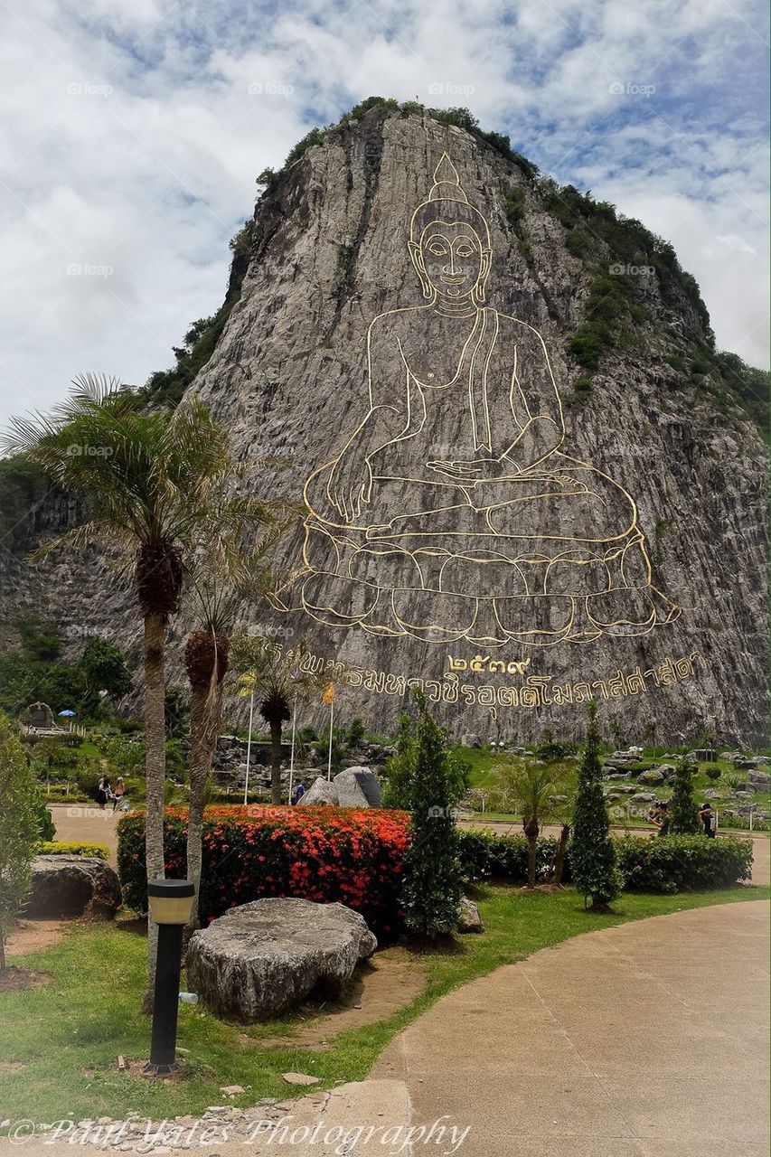 Buddha mountain