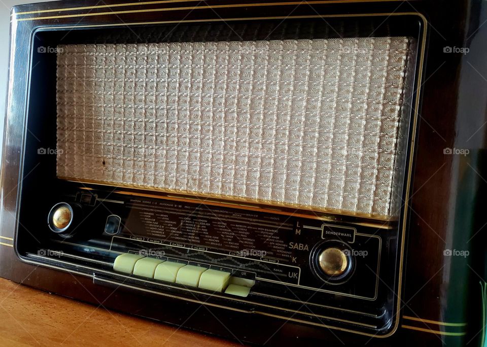Vintage Radio, can you feel this music?