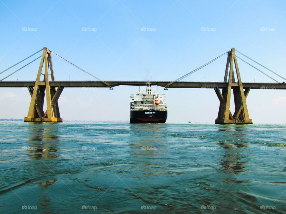 maracaibo bridge petroleum honesty by cvillaronga