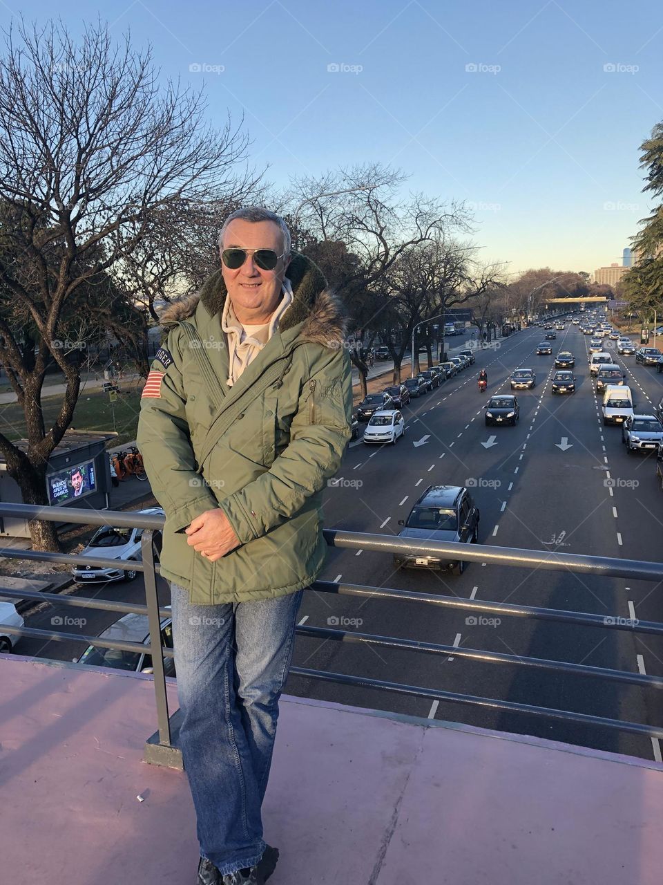 Padre Feliz Buenos Aires Ciudad Puente transito Paseo Papa Vehículos 