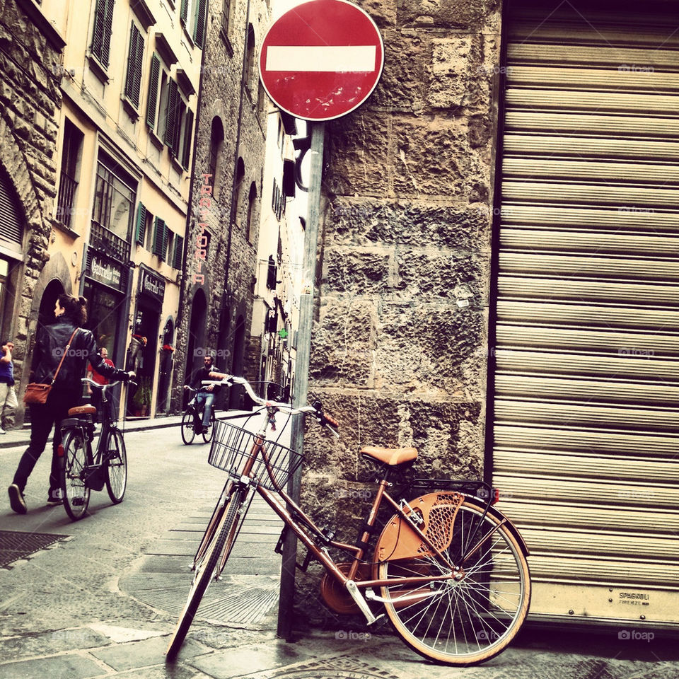 italy city bike stop by p_razzed