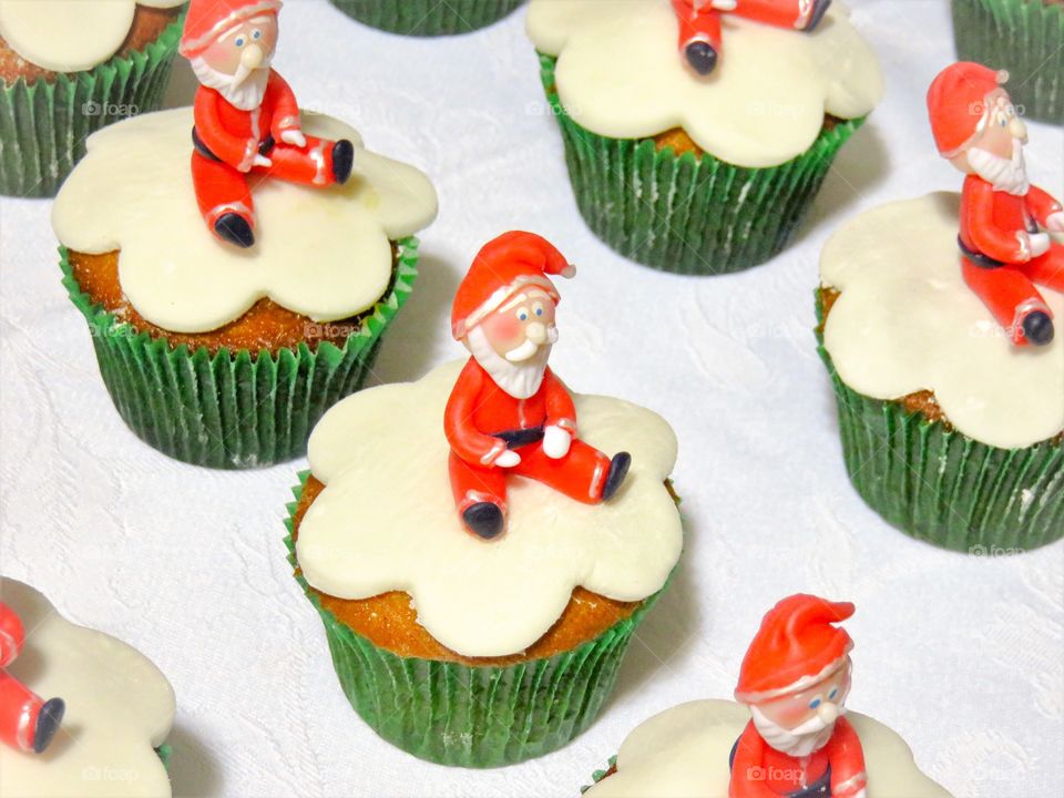 Santa cupcakes