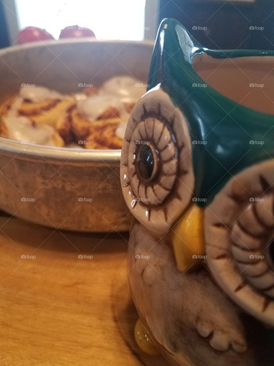 owl of joe and cinnamon rolls