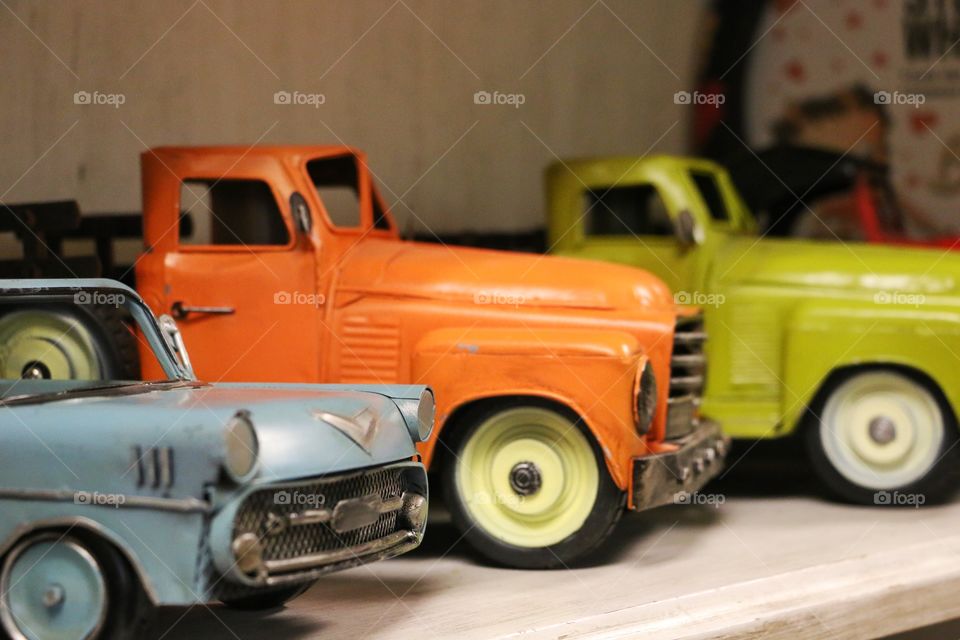 Antique toy cars 