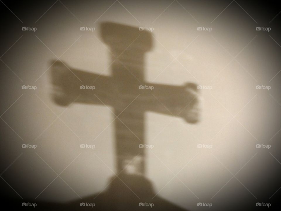 Shadow cross