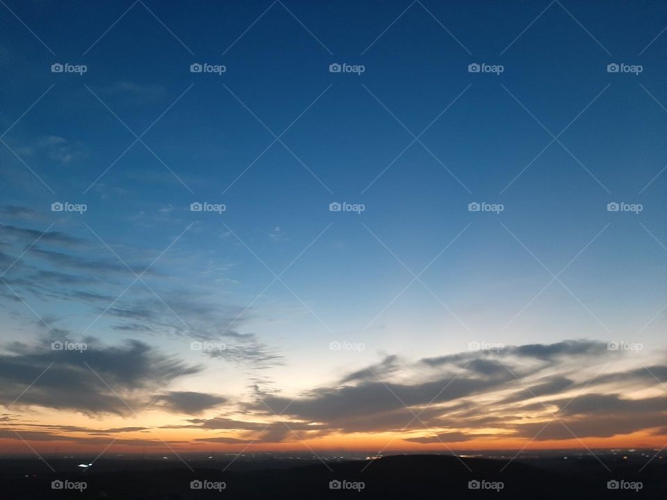 Please, I want you to support me, I need your help, I am poor, I need dollars, please