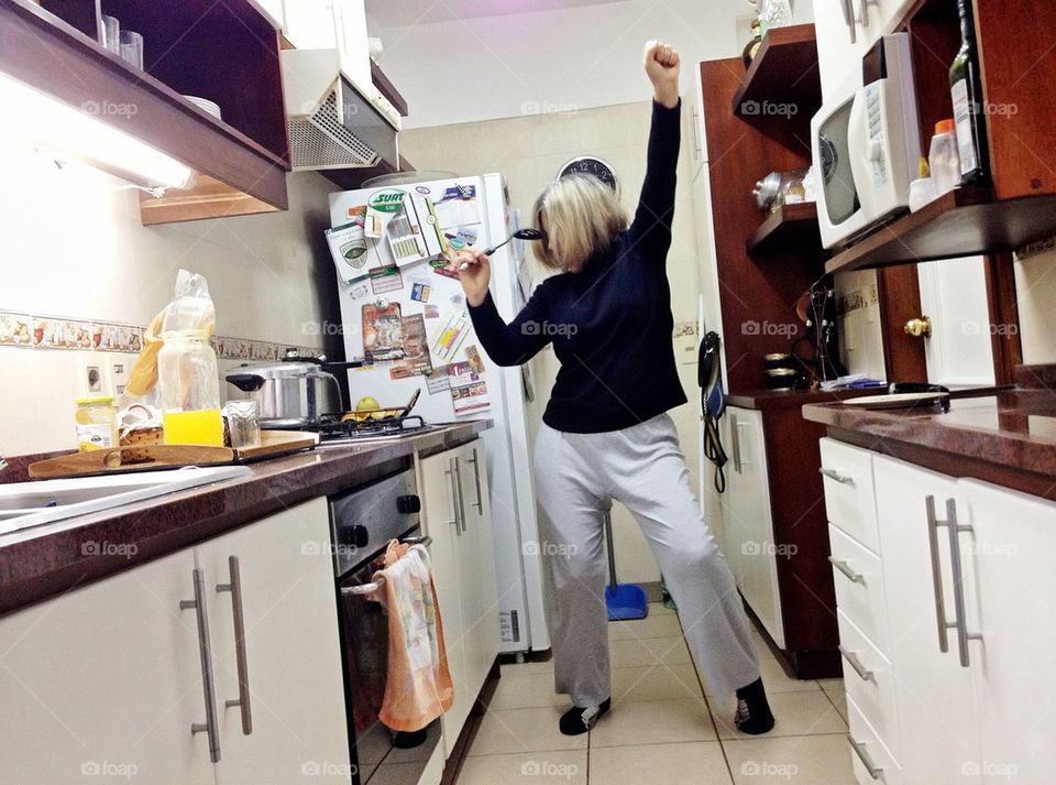 Dancing Queen of the Kitchen