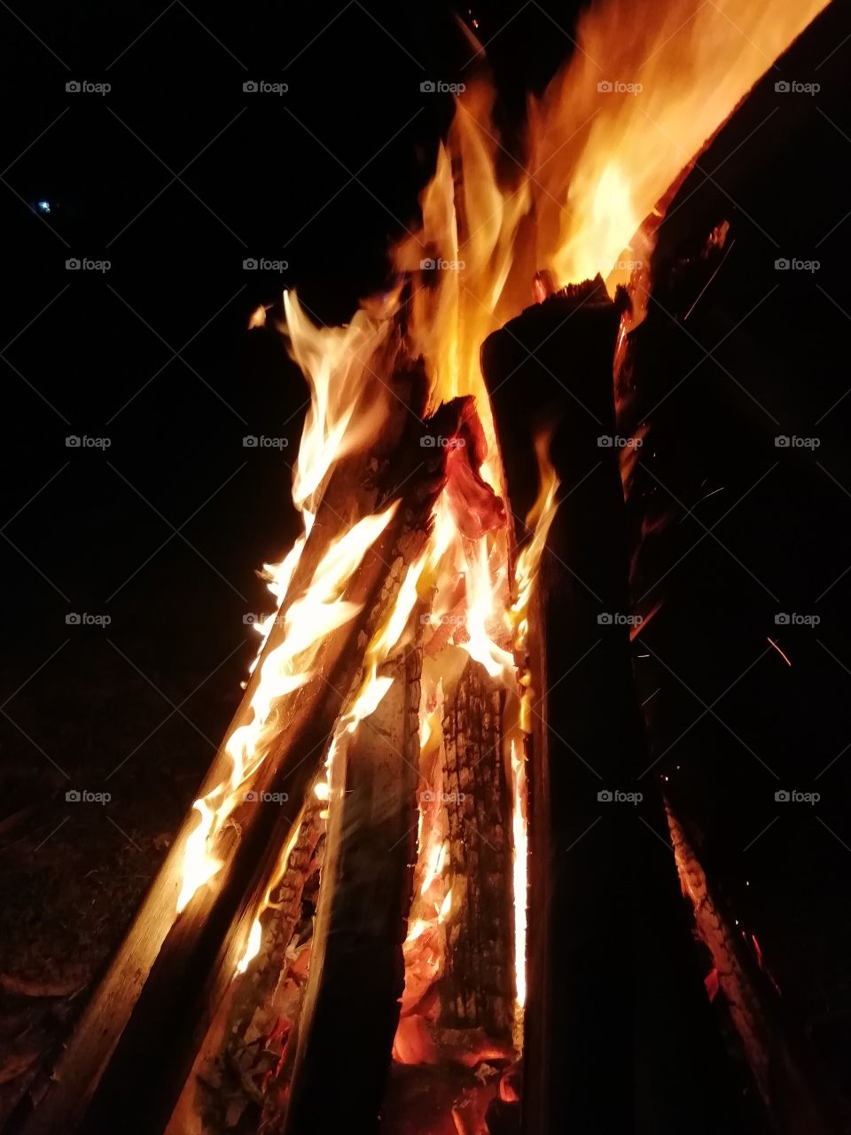 Locked down campfire