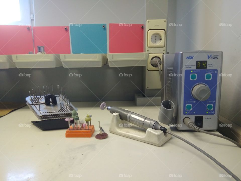 Dental laboratory tools