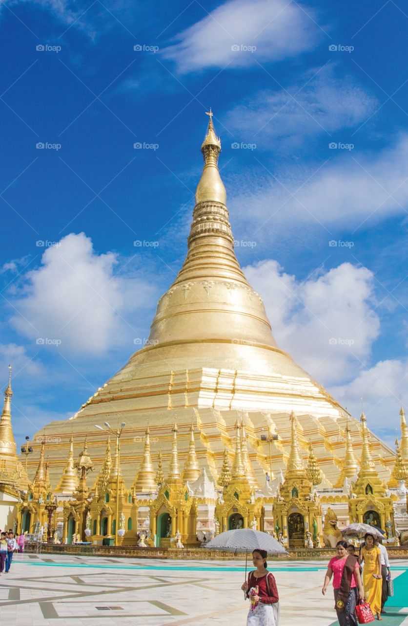 Shwedagon Pagoda at Yangon, Myanmar.