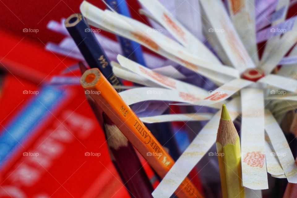 Faber-Castell colouring pencils orange and yellow 