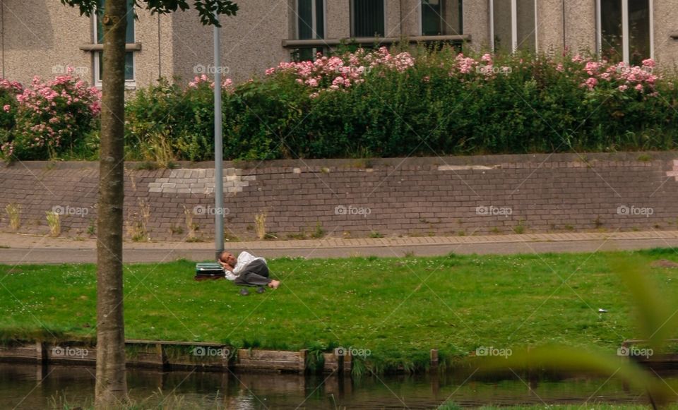 Man enyoing a little sleep in spring time