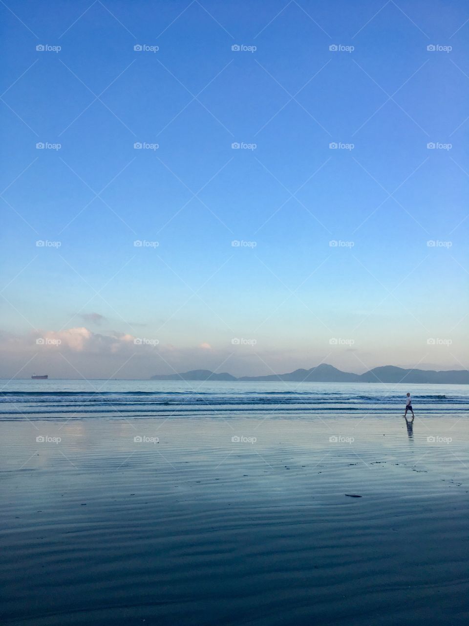 🇧🇷 Uma imagem maravilhosa para recordar o verão: a praia em Pernambuco, litoral do Brasil. O infinito e sua beleza... / 🇺🇸 A wonderful image to remember the summer: the beach in Pernambuco, Brazil's coast. Infinity and its beauty ...