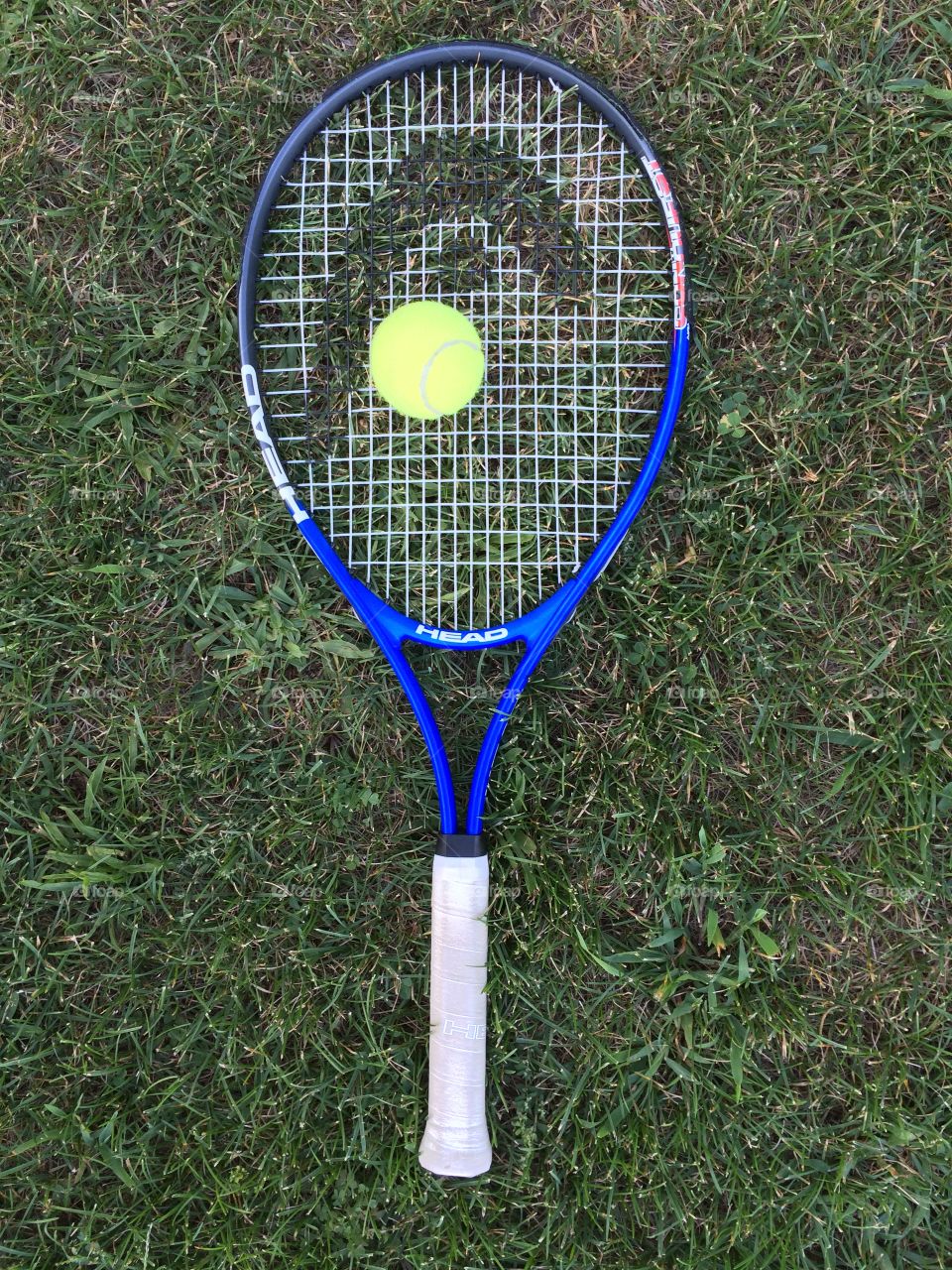 Tennis racket 