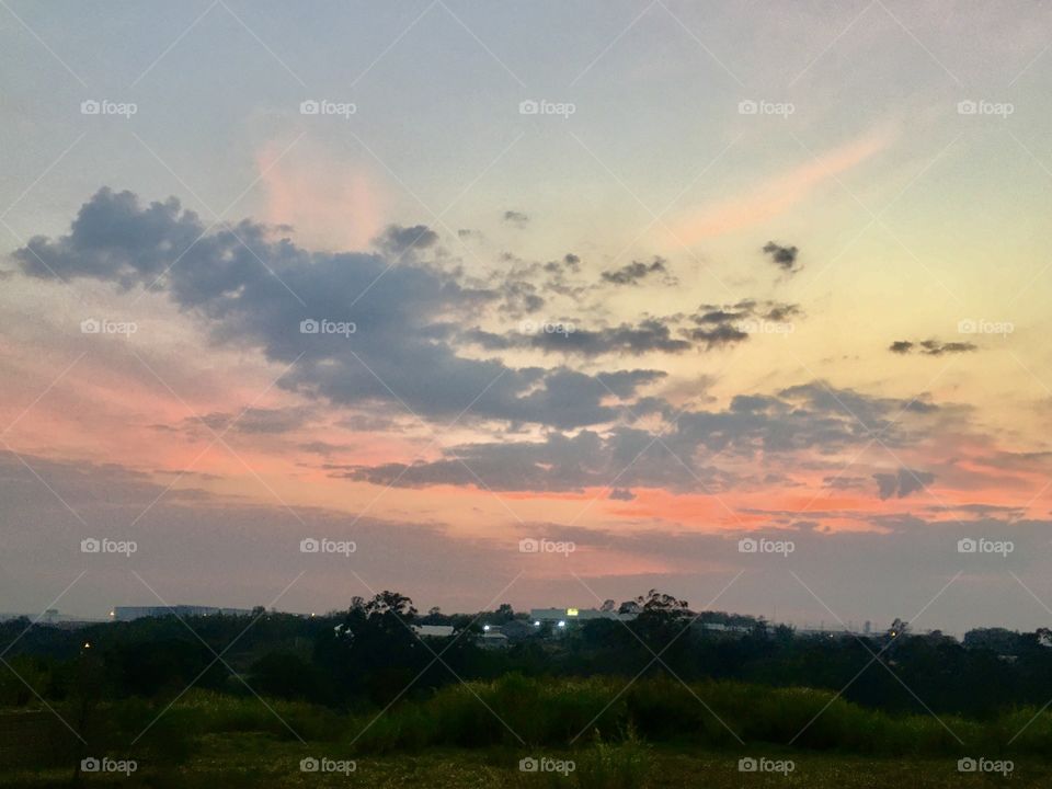 🌄🇺🇸 An extremely beautiful dawn in Jundiaí, interior of Brazil. Cheer the nature! / 🇧🇷 Um amanhecer extremamente bonito em Jundiaí, interior do Brasil. Viva a natureza!