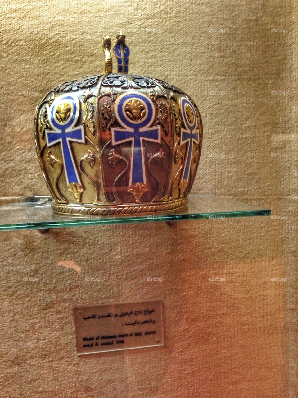 Model of pharaonic crown, Cairo 