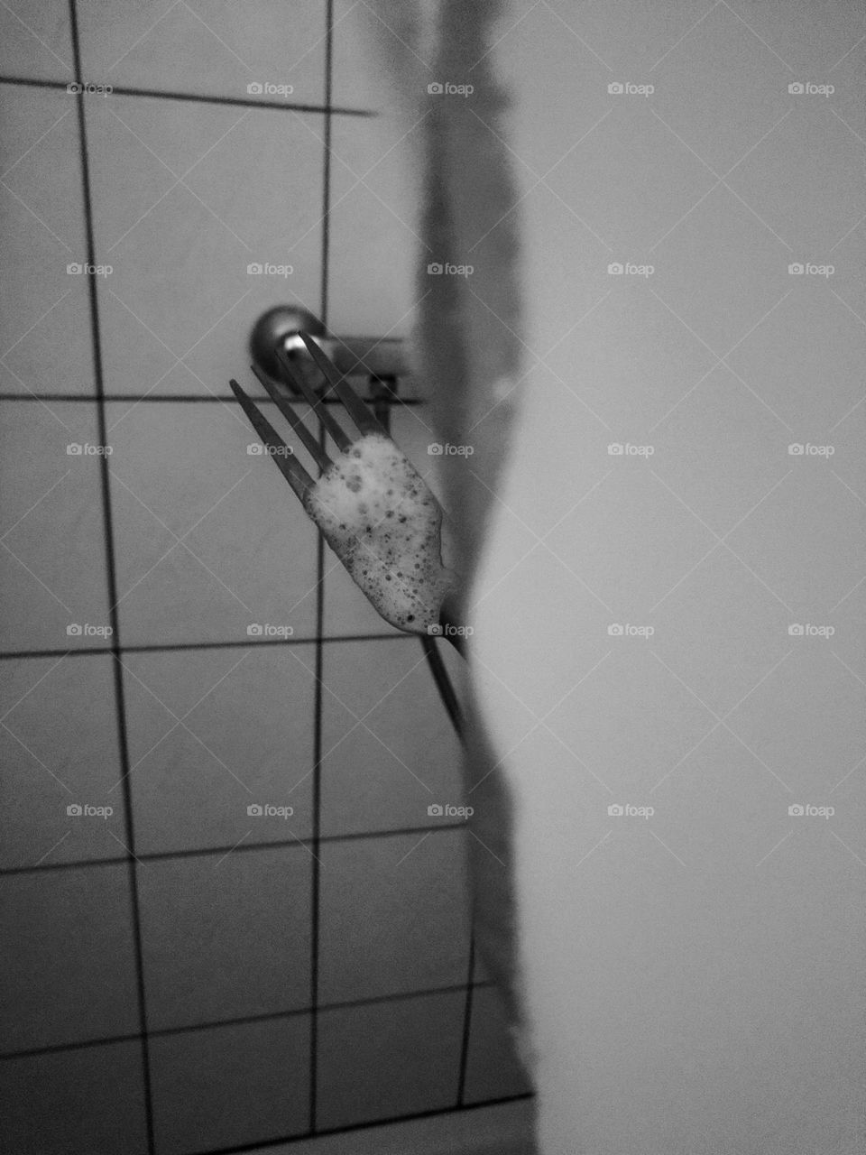 widelec biorący prysznic