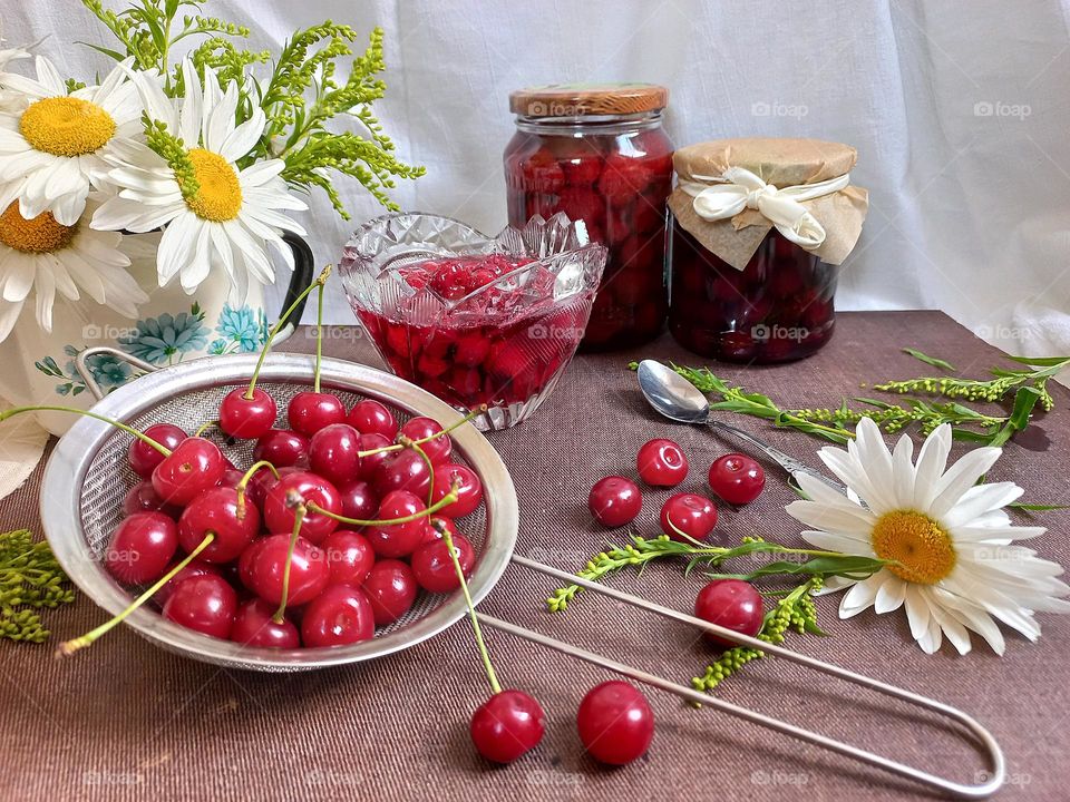 summer cherry jam and a bouquet of daisies!