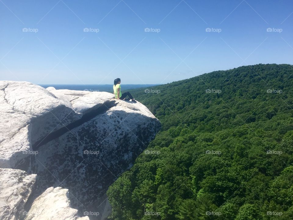 On the edge. Bonticou Crag Hike