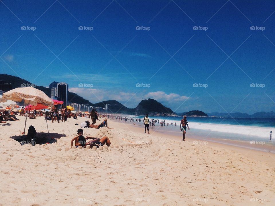 Dia de luz em Copacabana. Um dia de luz, sol e praia em Copacabana. Nada fora do normal, só beleza.