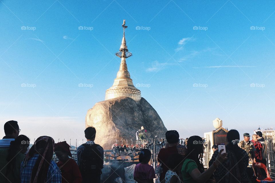 Golden Rock Pagoda 