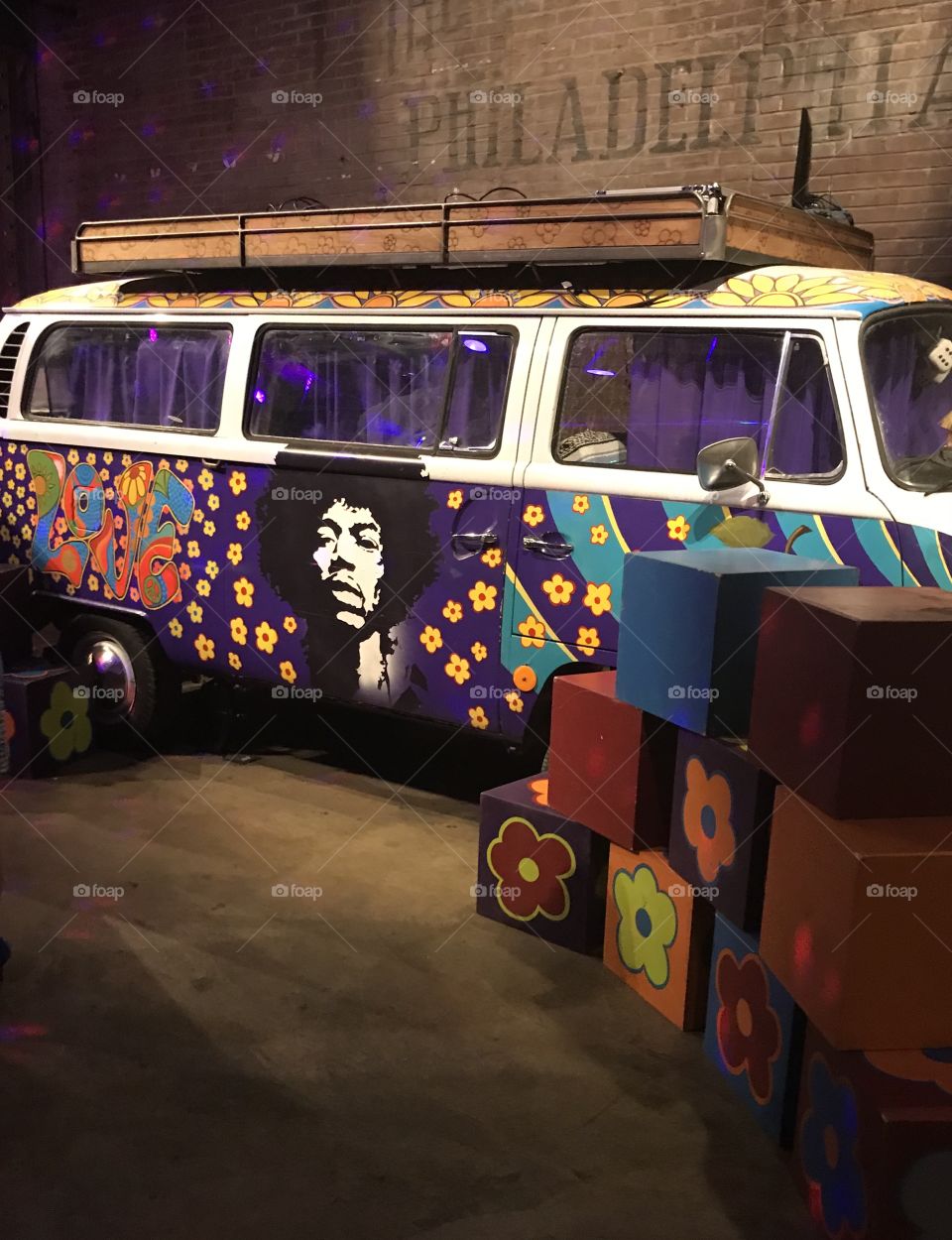 Groovy bus 