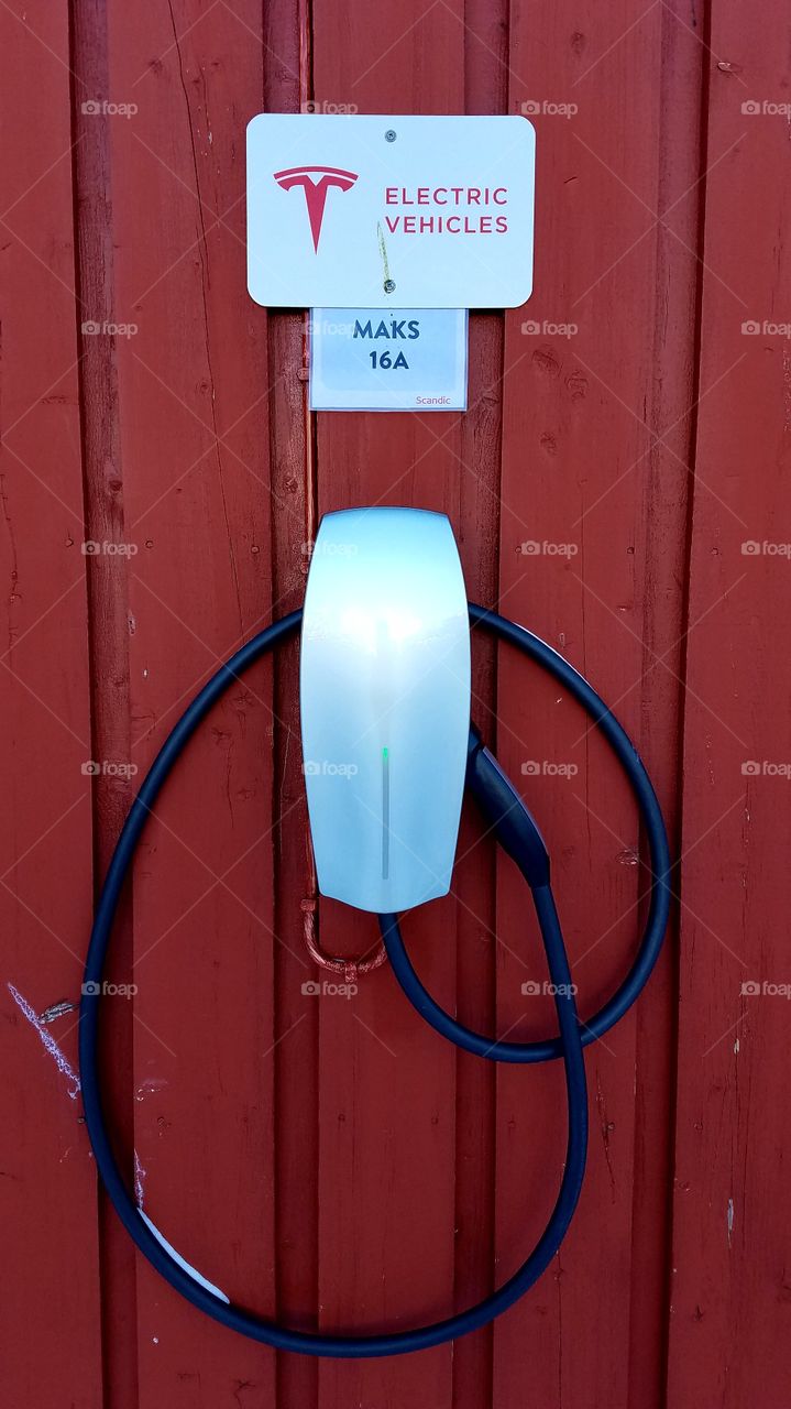 Tesla electric car charge station