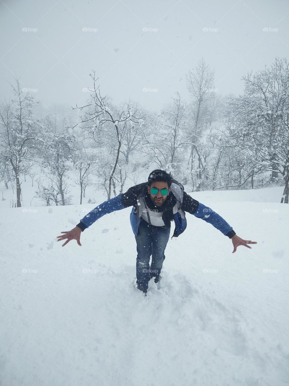 winter sport's enjoying the snow fall cool and beautiful view's photography 📸
