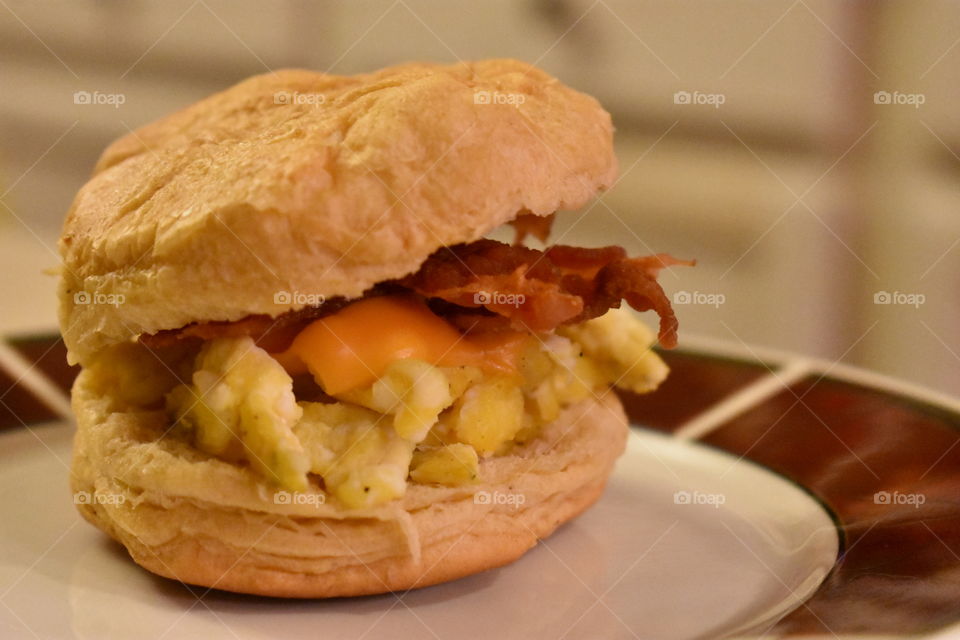 bacon egg and cheese biscuit