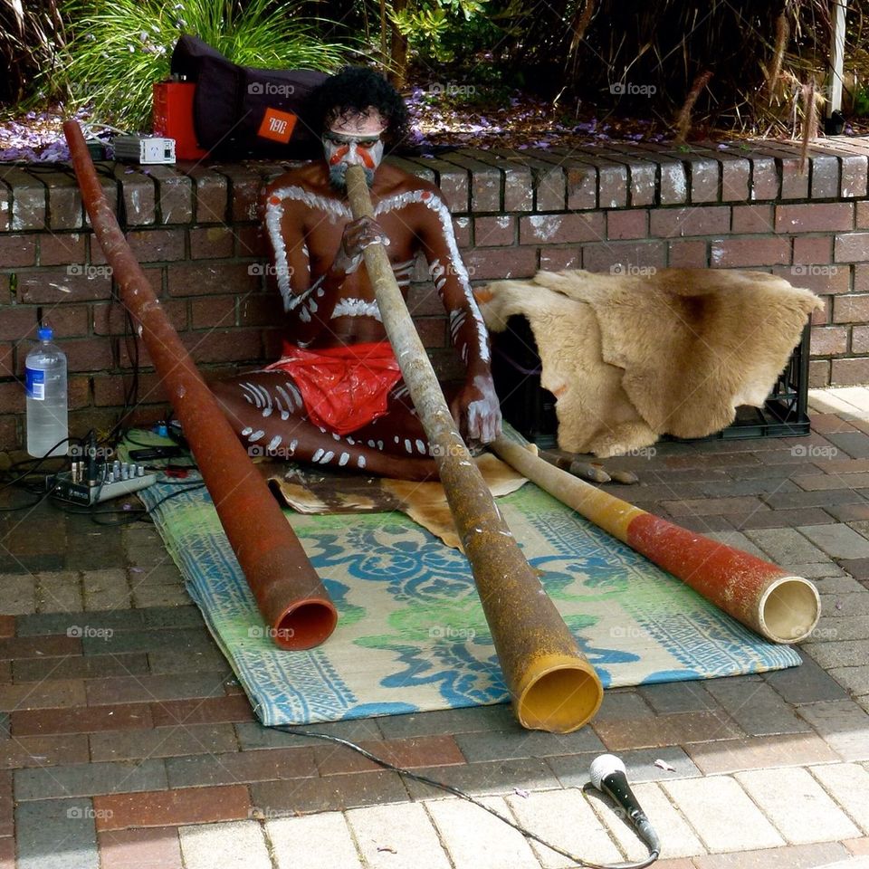 Didgeridoo performance, Sydney Australia 