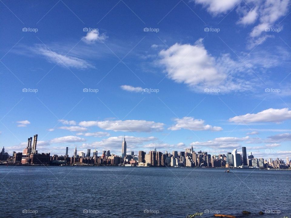 New York skyline from east river park.