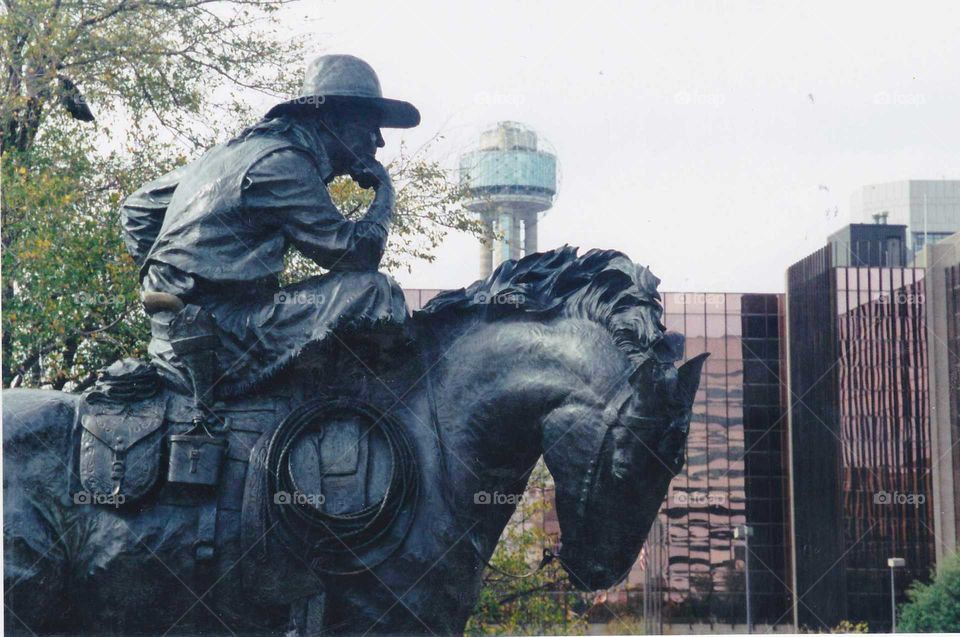 Dallas Texas statue of Cowboy