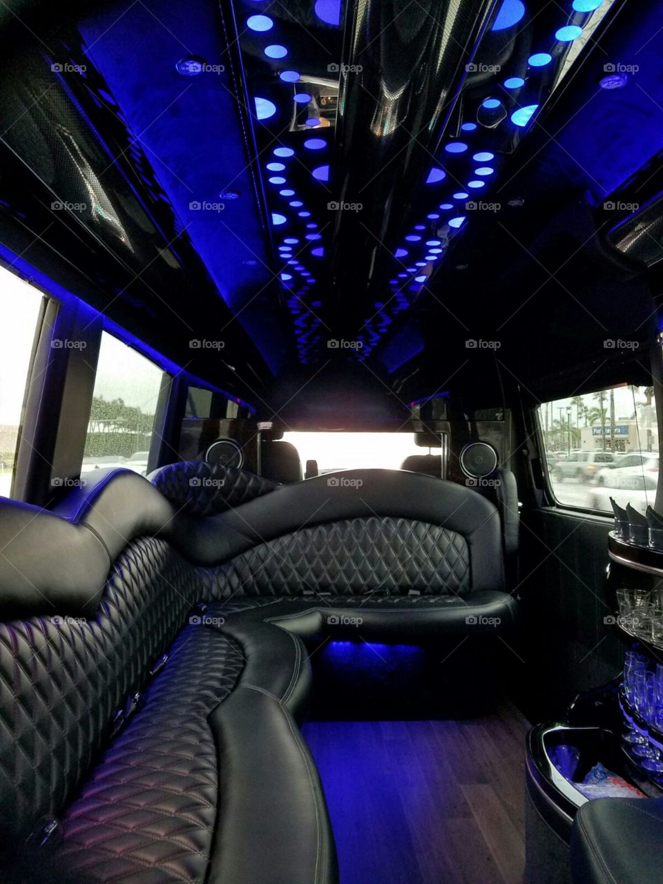 L A limo