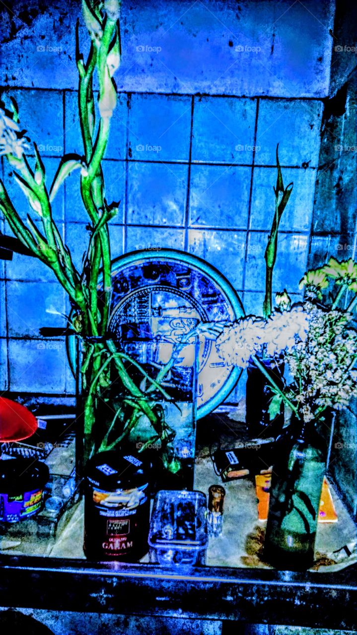 Flowers and men's table