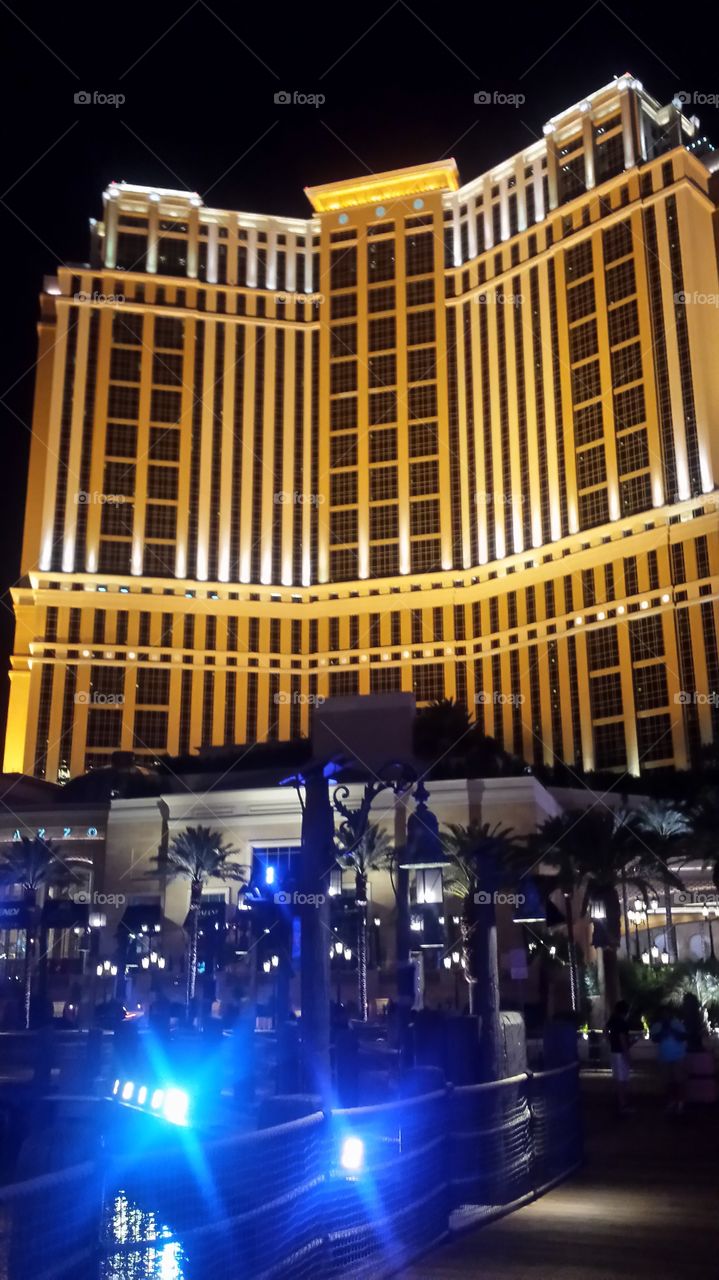 Vegas hotel strip