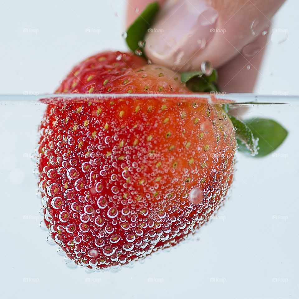 Fizzy water with fruits, strawberry 